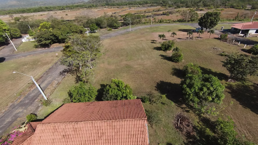 SE VENDE TERRENO PRIVADO EN CHAME - 700 m² - Imagen 2