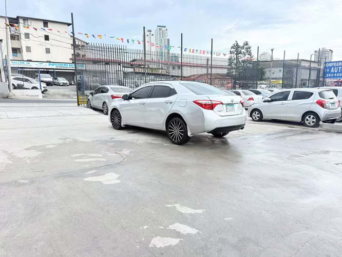 Toyota Corolla 2015 - Imagen 4