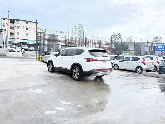 Hyundai  Santa Fe 2023 - Imagen 5