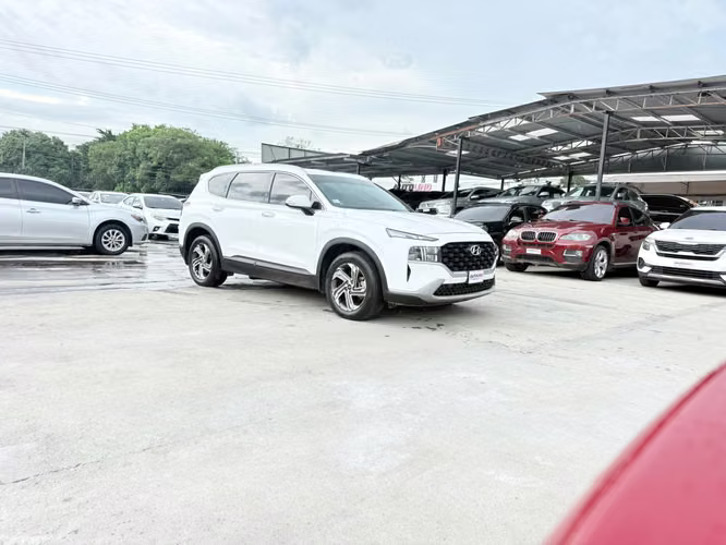 Hyundai  Santa Fe 2023 - Imagen 2