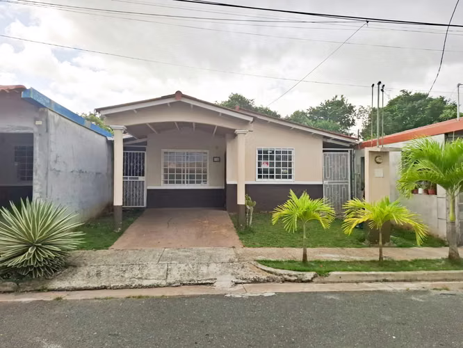 Venta de casa Residencial Corotú, Altos del Tecal - Vista Alegre, Panamá Oeste - JS