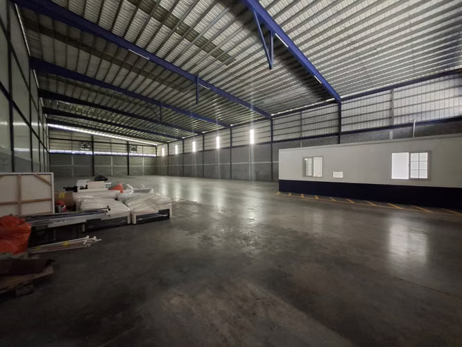 Bodega de 1,000 m² | 12 m de altura | Parque Industrial | Seguridad 24/7 | $7.50/m²