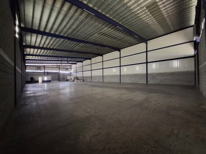 Bodega de 1,000 m² | 12 m de altura | Parque Industrial | Seguridad 24/7 | $7.50/m²