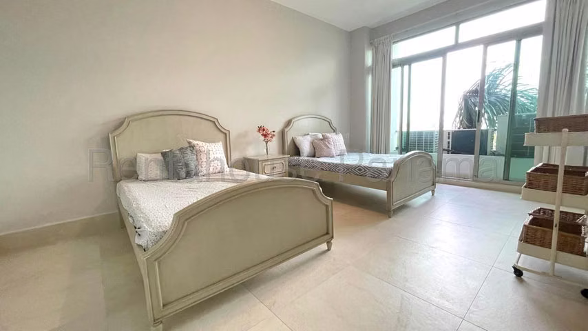 Alquiler Apartamento amoblado Altos de Amador  26YCG8206