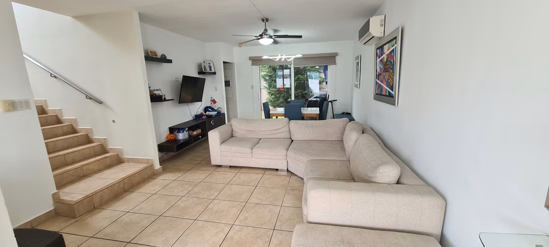 ELEGANTE CASA FAMILIAR EN ALPES – BRISAS NORTE - VENTA - Imagen 2