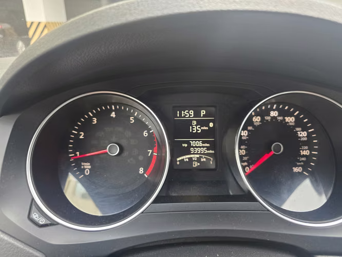 VOLKSWAGEN JETTA 2015 – ¡Excelente Estado y Listo para Traspaso!