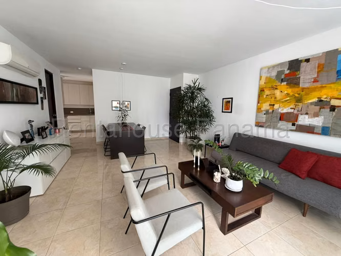 Se Vende Apartamento en San Francisco LA26-8984