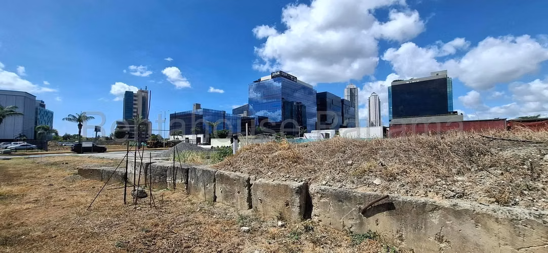 Terreno en venta en Santa Maria Business 26EPP6537 - Imagen 4