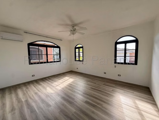 Hermosa Casa en Alquiler en Costa Sur 26*6820Mfk - Imagen 10