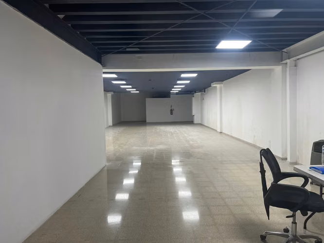 Se Alquila Local Comercial en Chanis - Imagen 5