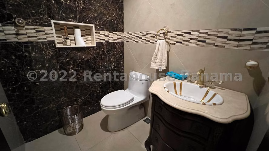 Venta de Casa Con Acabados de Lujo en Santa Maria 23*4194Mfk - Imagen 14