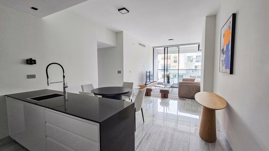 Se Alquila Apartamento Amoblado PH Nuovo Armani Avenida Balboa Panamá