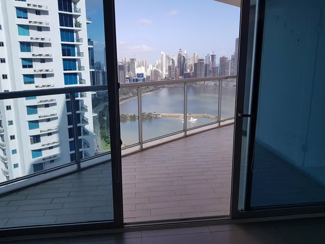 VENTA DE APARTAMENTO EN  AVENIDA BALBOA HQ