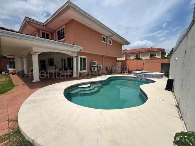 Casa en Venta en Costa del Este 26EPP6913