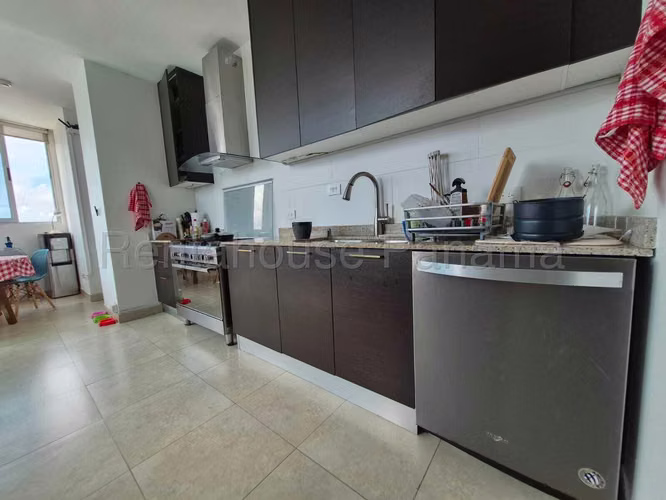 Se Alquila Apartamento en Costa del Este VLU26-8952