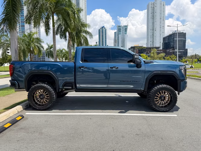 2025 GMC SIERRA 3500HD DENALI ULTIMATE
