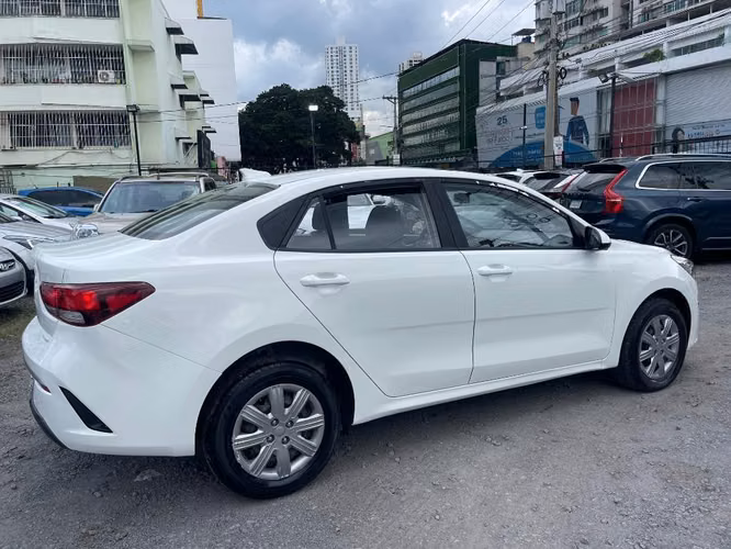 KIA RIO 2018 AUTOMATICO - Imagen 3