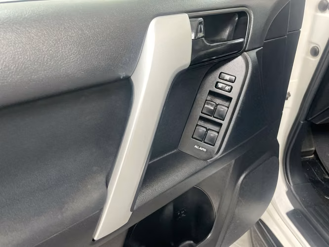 TOYOTA LAND CRUISER PRADO - 2023 - TPX - Automarket - Imagen 4