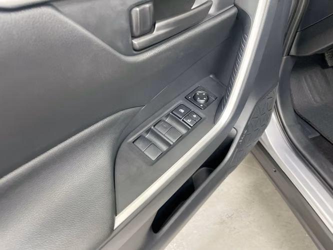 TOYOTA RAV-4 - 2025 - RAX - Automarket - Imagen 4