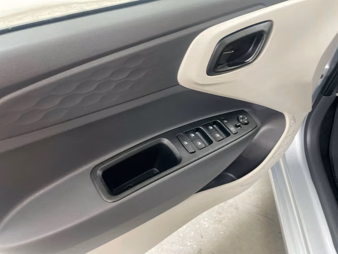 HYUNDAI GRAND I-10 - 2026 - HIX - Automarket - Imagen 4