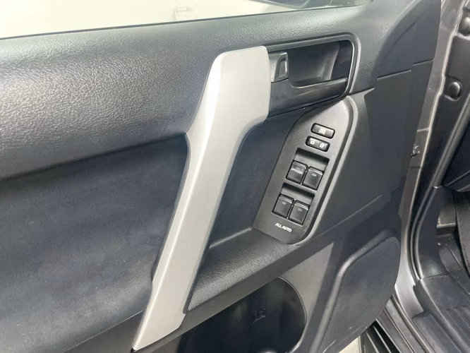 TOYOTA LAND CRUISER PRADO - 2023 - TPX - Automarket - Imagen 4