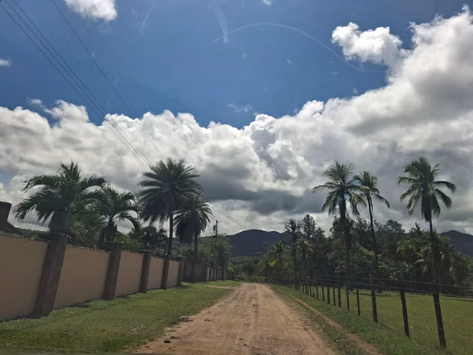 Venta de Lotes Privados en Utivé | Desde 1,000 m² | Río, Montañas y Acceso Privado - Imagen 4