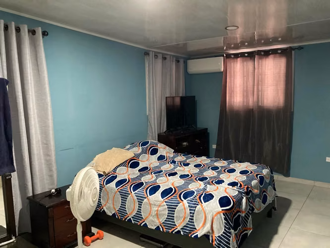 CASA REMODELADA EN VENTA EN LA ARBOLEDA DEL GOLF RUFINA ALFARO