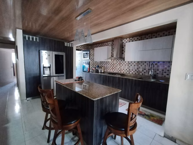 CASA REMODELADA EN VENTA EN LA ARBOLEDA DEL GOLF RUFINA ALFARO