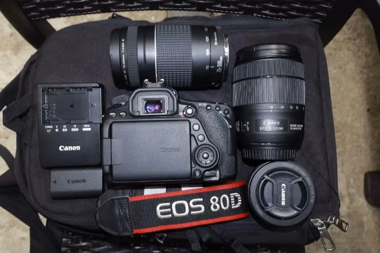 CANON EOS 80D + 3 Lentes y Accesorios - Imagen 2