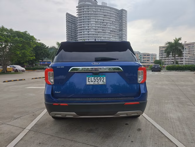 Ford Explorer XLT - Imagen 4