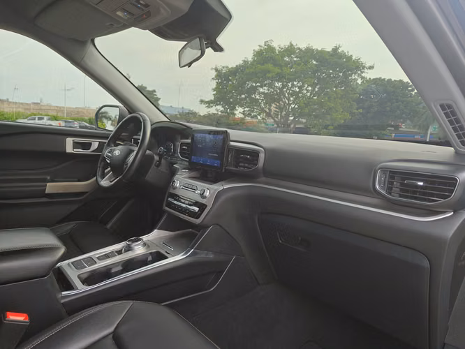 Ford Explorer XLT - Imagen 15