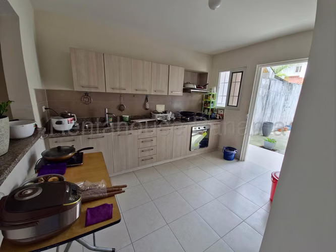 Se Vende Casa en Versalles YDU - Imagen 8