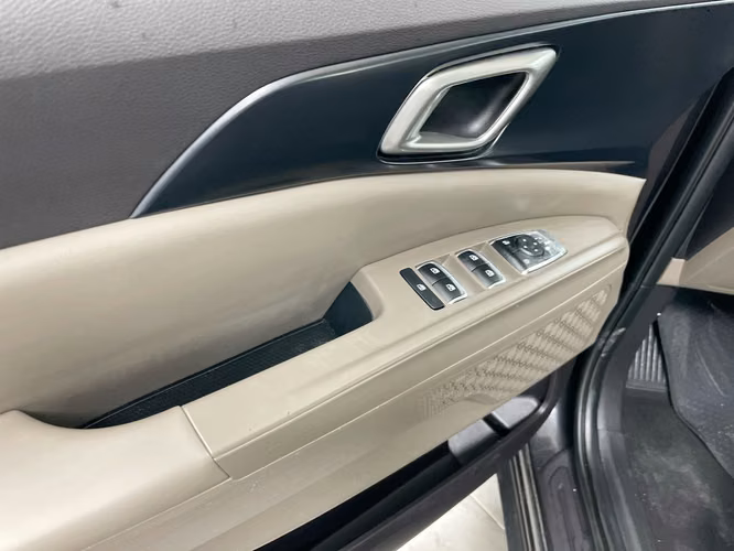KIA CARNIVAL - 2025 - MVKZ - Automarket - Imagen 4
