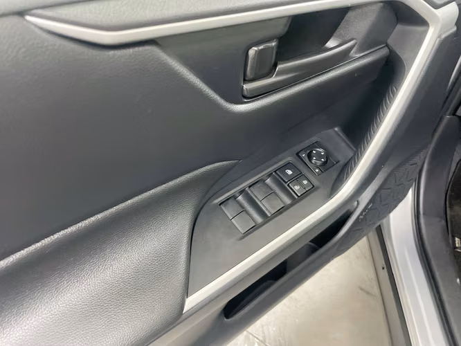 TOYOTA RAV-4 - 2025 - RAX - Automarket - Imagen 4