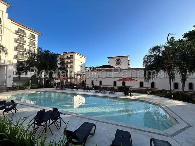 Venta de apartamento en Embassy Village 26MVCH8431