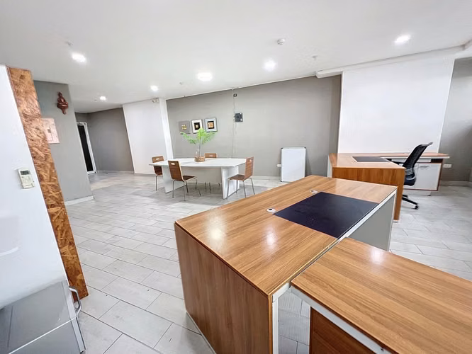 Furnished Office for Sale in PH Bay View, Avenida Balboa