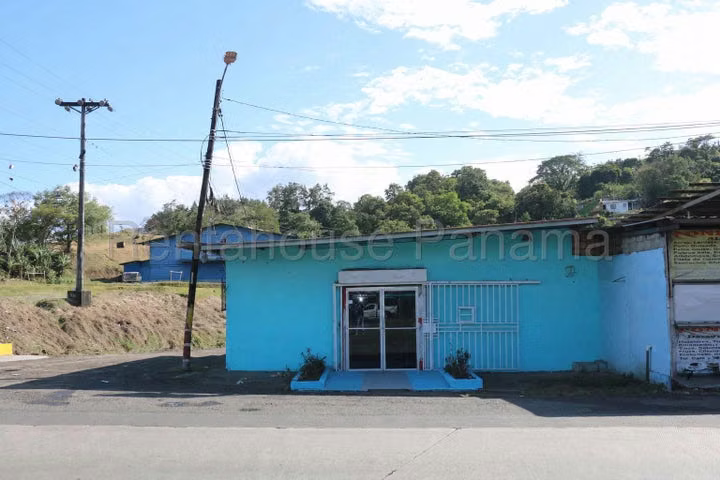 Local en venta en Las Cumbres / Villa Grecia 26LRL9024