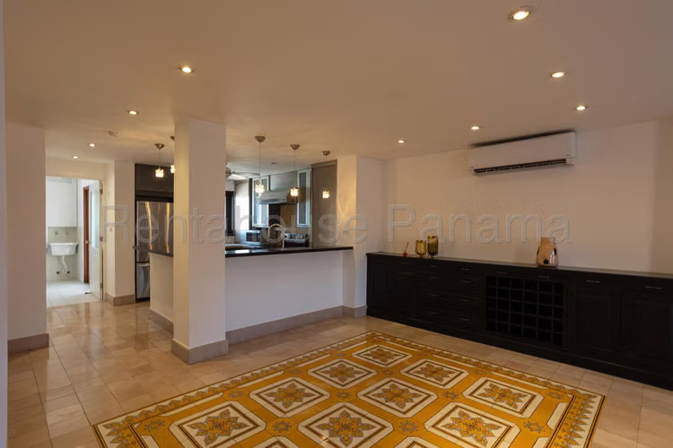 Venta de Apartamento en Casco Antiguo Ph Cuatro Casas Solo Cliente Directo MC
