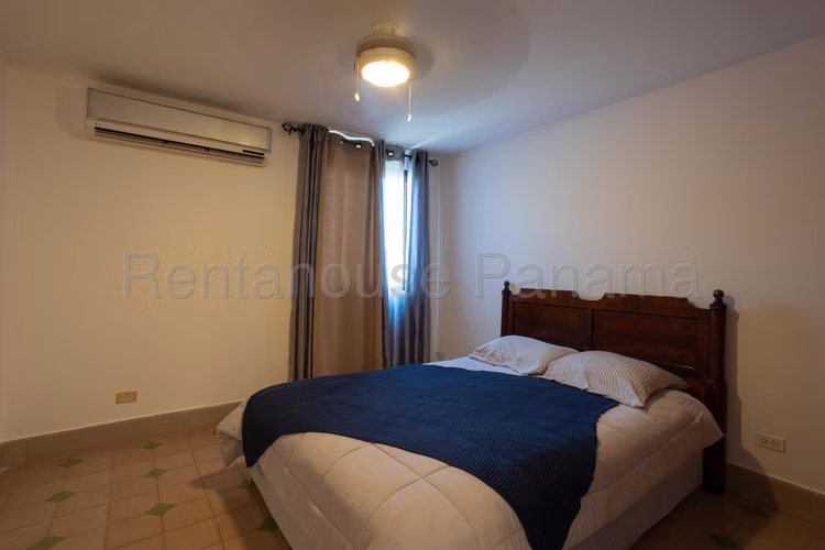 Venta de Apartamento en Casco Antiguo Ph Cuatro Casas Solo Cliente Directo MC