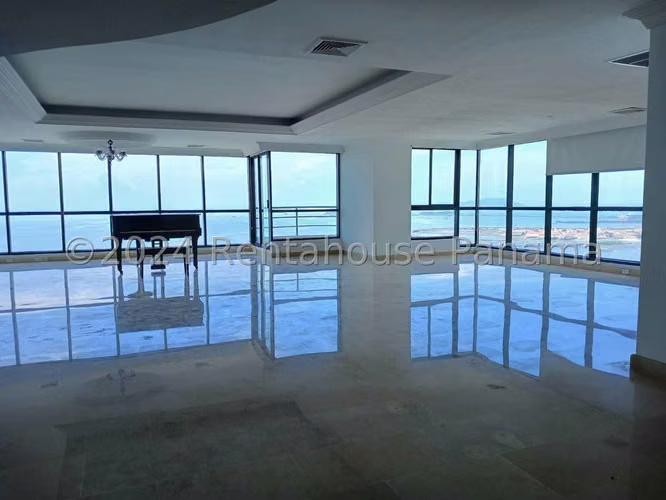 Alquiler de Apartamento en Avenida Balboa Ph Miramar Solo Cliente Directo LFC