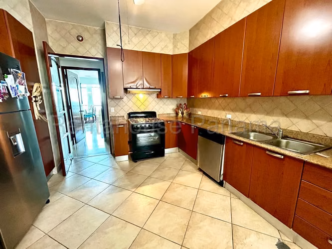 Venta de Apartamento en Punta Pacifica Ph Pacific Point Solo Cliente Directo LFC