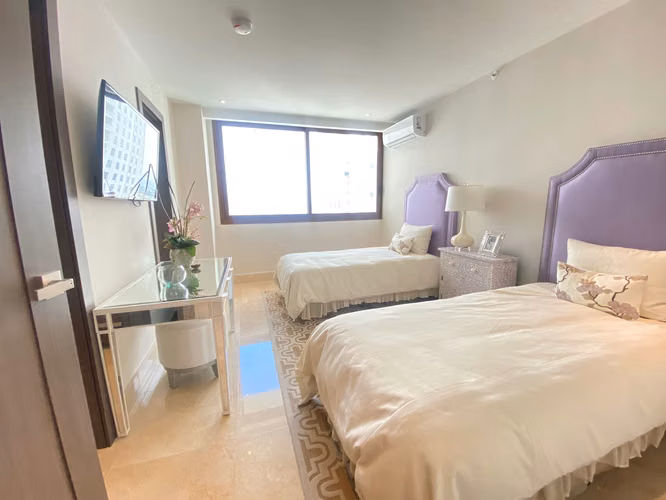 Venta de Apartamento Nuevo en PH The Colonial Santa María - LH