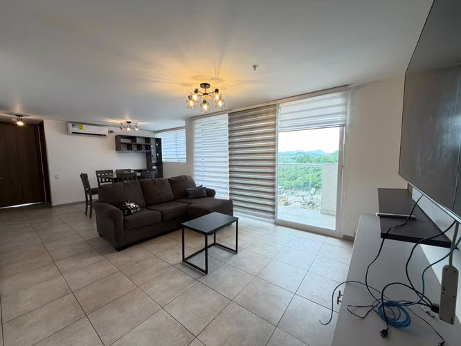 alquilo apartamento amoblado en ph hacienda del golf k.t - Imagen 3