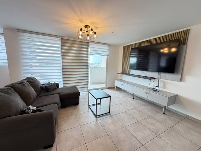 alquilo apartamento amoblado en ph hacienda del golf k.t - Imagen 4