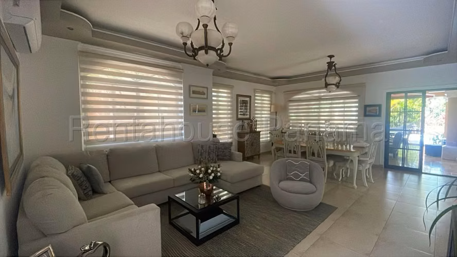 Alquiler de Casa en Clayton Clayton Village 350 Mts PD