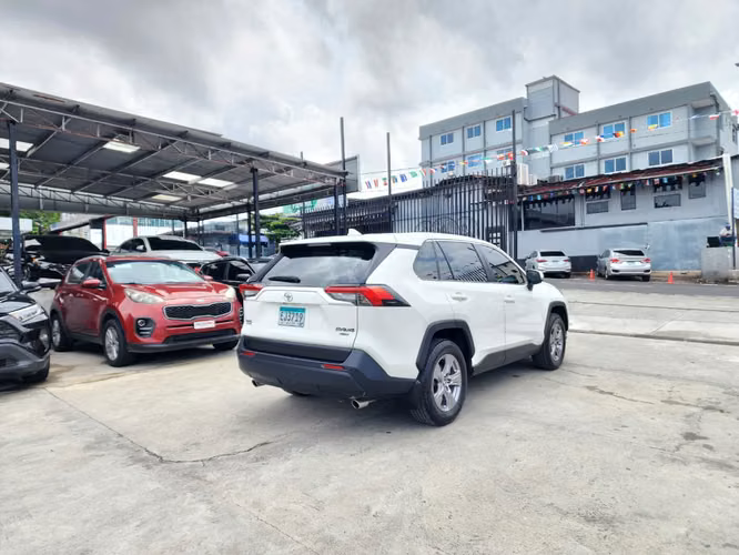 Toyota Rav 4 2024 - Imagen 4