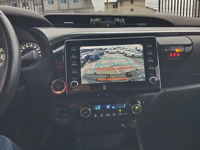 Toyota Hilux 2021
