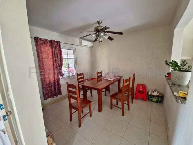 Venta Casa Quintas de Versalles Costa Sur 26YCG9022