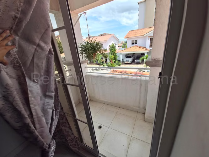 Venta Casa Quintas de Versalles Costa Sur 26YCG9022