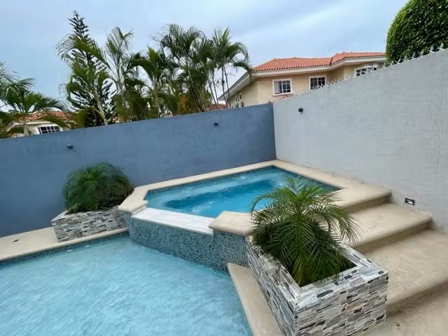 Casa en Palmeras de Costa del Este en Venta Piscina privada LH